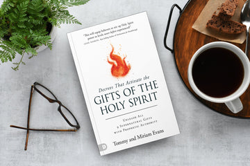 Decrees That Activate the Gifts of the Holy Spirit: Unleash All 9 Supernatural Gifts with Prophetic Authority Paperback – January 7, 2025