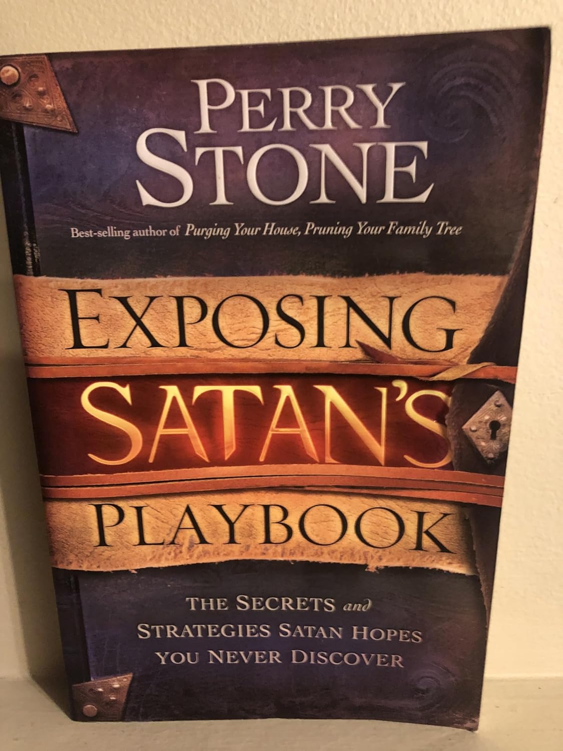 Exposing Satan's Playbook - October 2012 - Faith & Flame - Books and Gifts - Destiny Image - 9781616388683